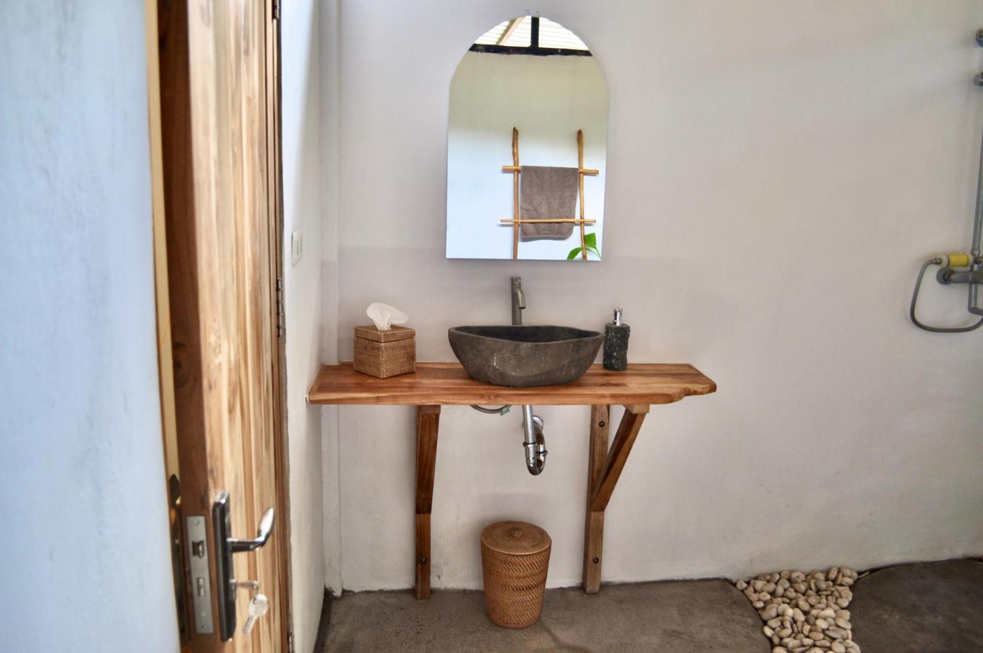 Ripbowl Guest House Selong Belanak Extérieur photo