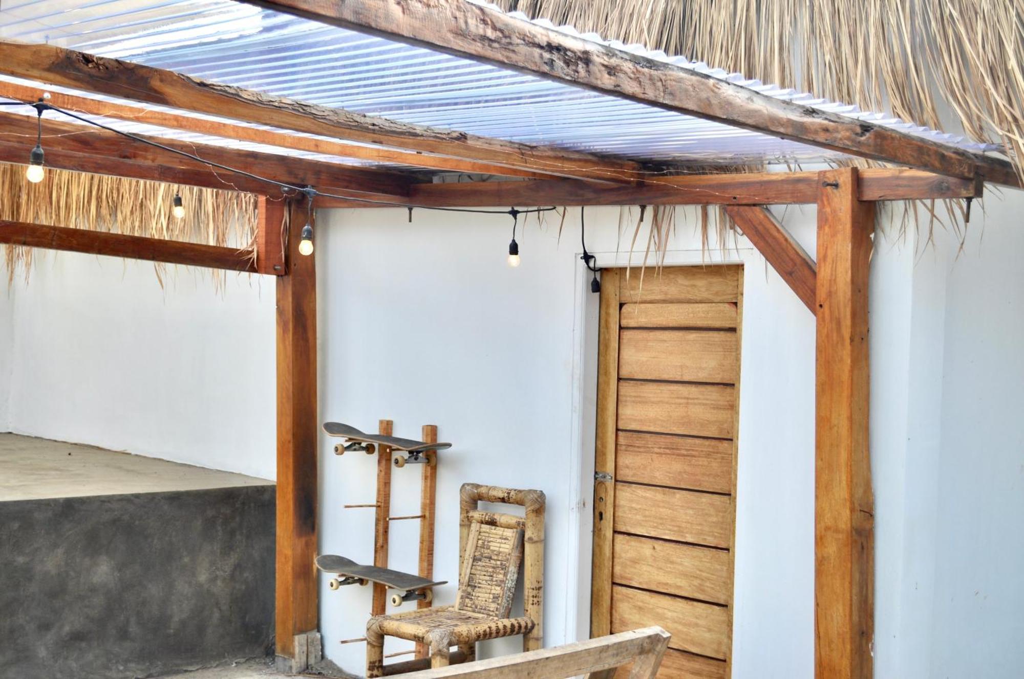 Ripbowl Guest House Selong Belanak Extérieur photo